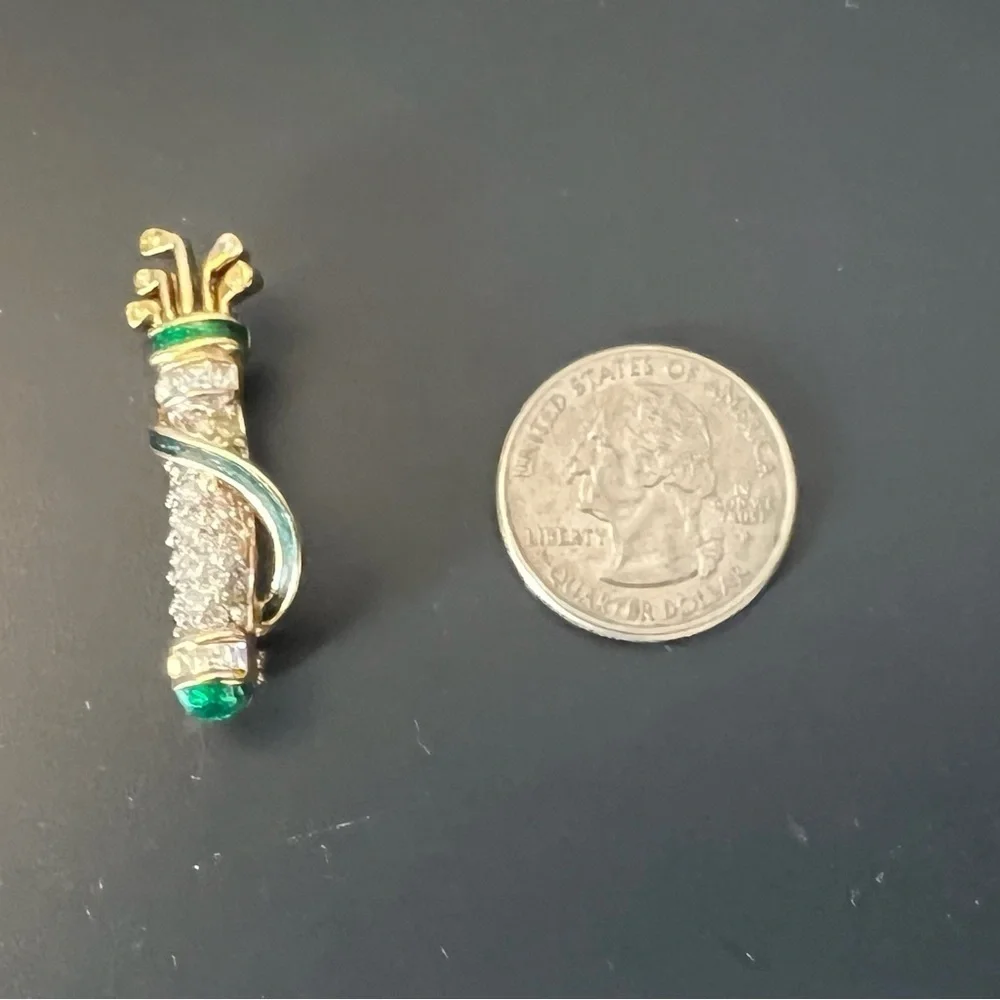N/A golf brooch